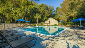 Pool Views, Harbour Town, Private Deck